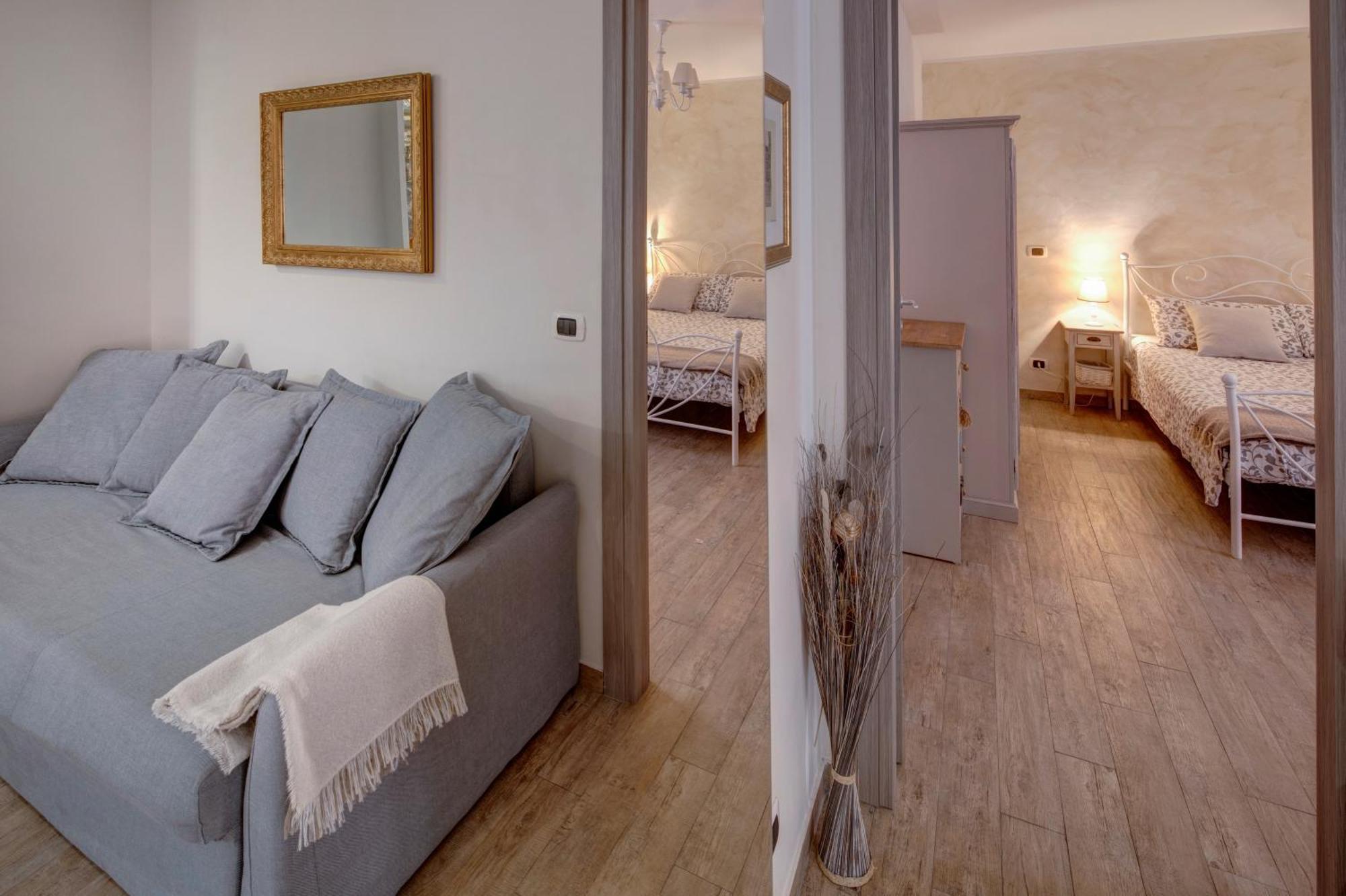 Apartmán Le Bicocche Di Joyce - Luxury And Parking Nearby Terst Exteriér fotografie